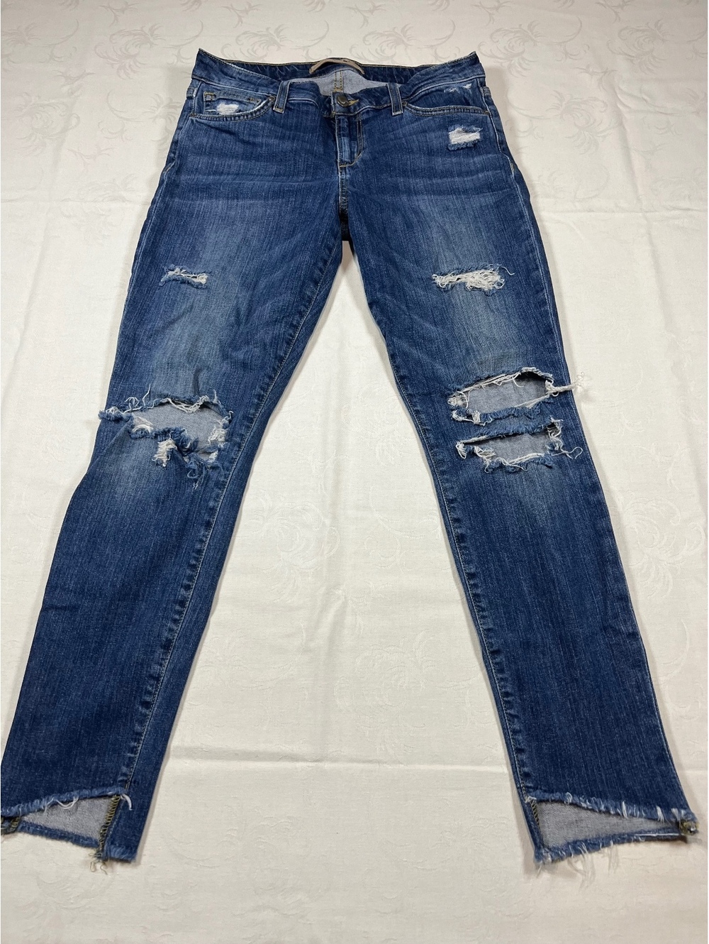 Joe’s Jeans Womans Mid Rise Skinny Ankle Distressed Medium Wash Size 29